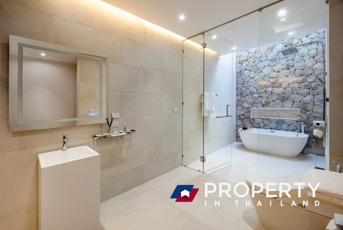 The-Trinity-Village-Real Estate listing_in thailand (shower)