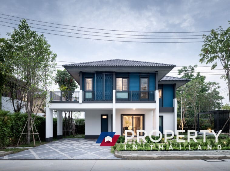 House in Burasiri San Phi Suea for sale (blue house) thailand