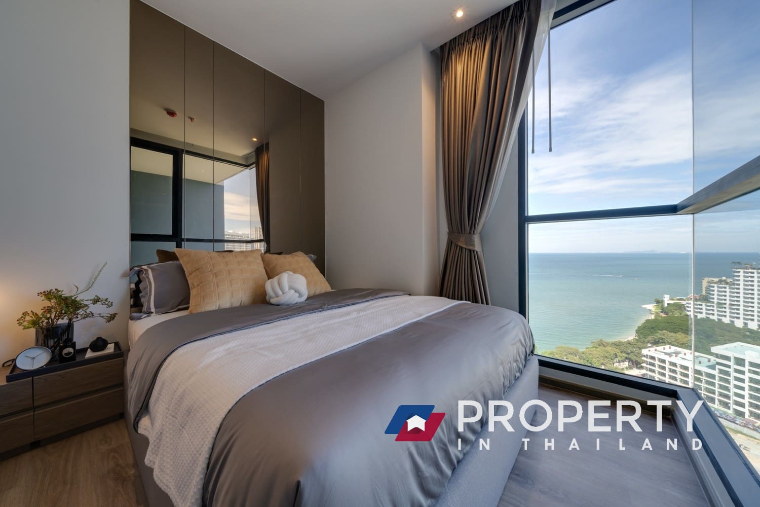 Real Estate in thailand for sale in Pattaya Andromeda (BEdroom)