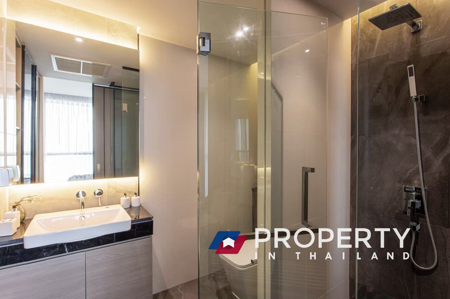 Thailand condo for sale in pattaya Andromeda (Bathroom)