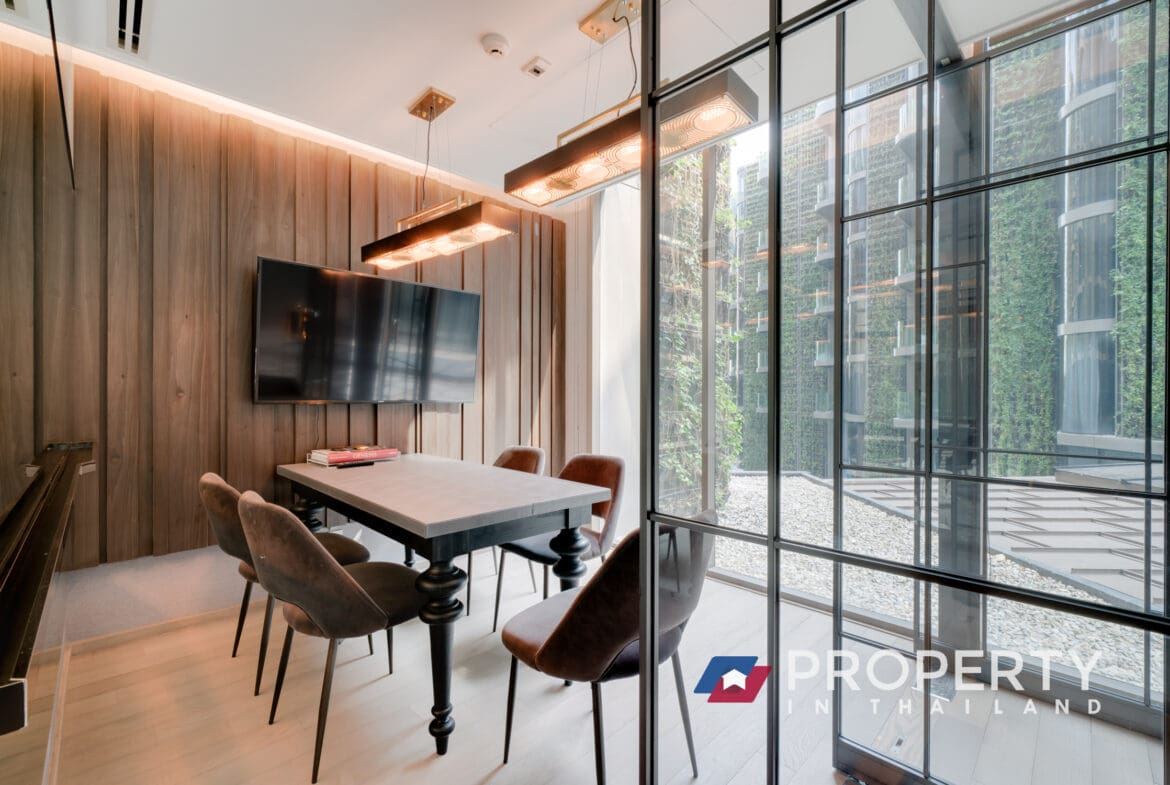 Ashton Silom Condo for sale in Thailand Bangkok (Dining Table)