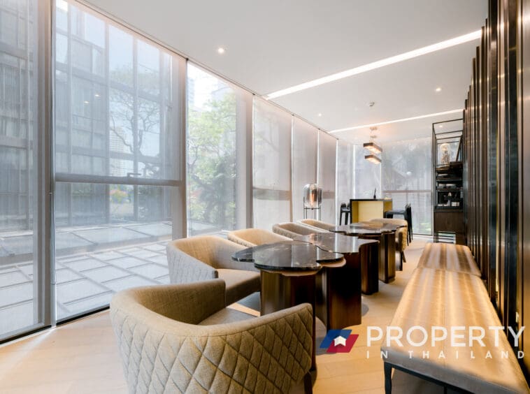 Condo for sale in thailand Ashton Silom Property (Sofas)