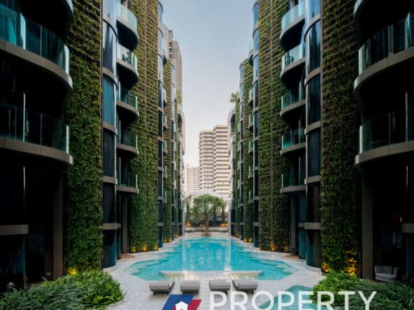 Property for sale in Ashton Silom Condo (Building and Pool)
