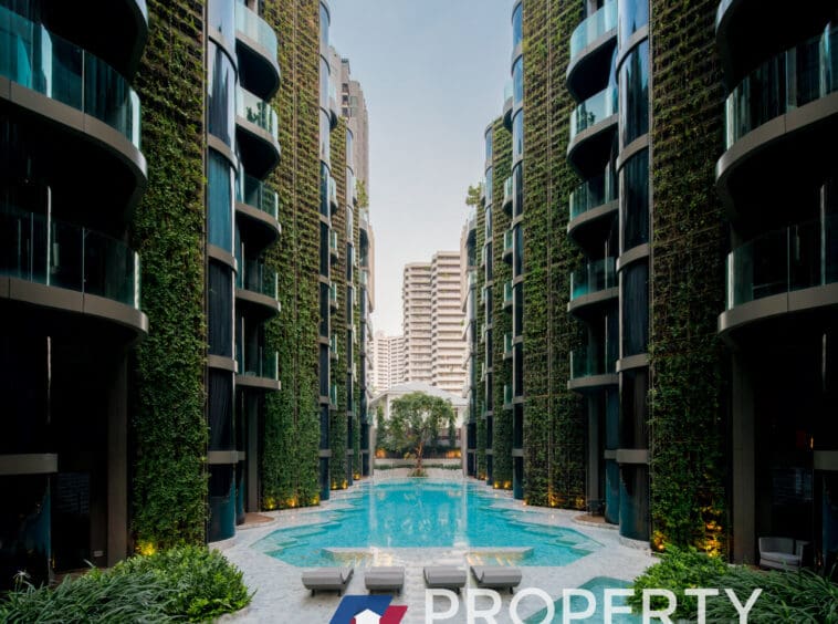 Property for sale in Ashton Silom Condo (Building and Pool)