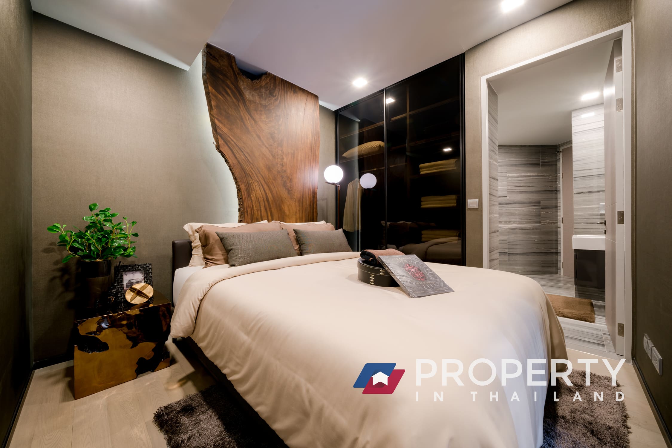 Property for sale in Ashton Silom Condo (bedroom)