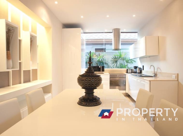 Property for sale in Phuket Thailand Villas Suksan (Table and Kitchen)