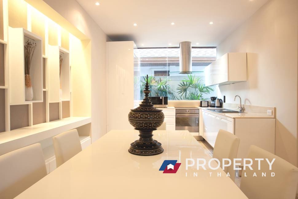 Property for sale in Phuket Thailand Villas Suksan (Table and Kitchen)