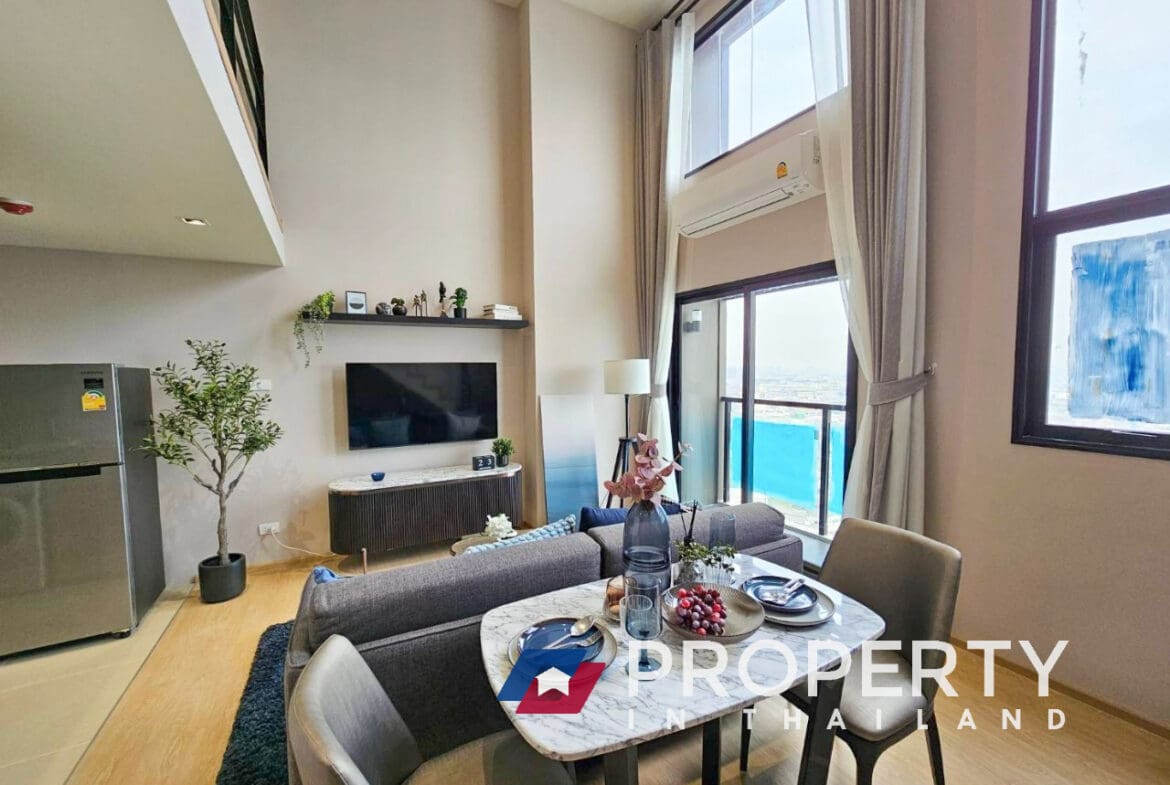 Property in thailand condo in Nana Reva Charoennakhon for sale (Dining table)