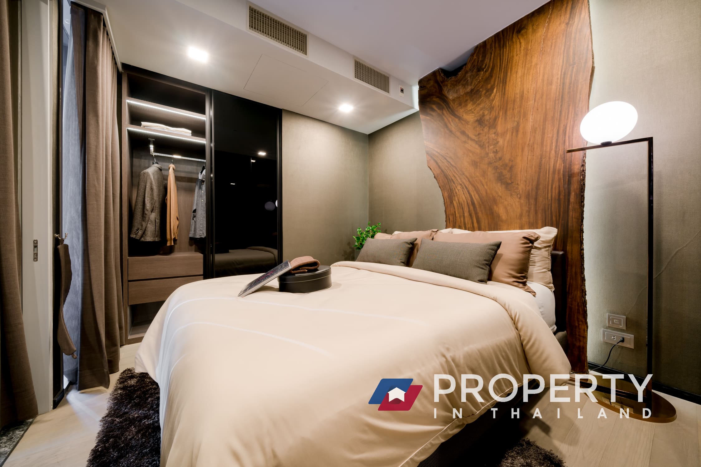 Thailand condo for sale in Bangkok Ashton Silom (Bedroom)