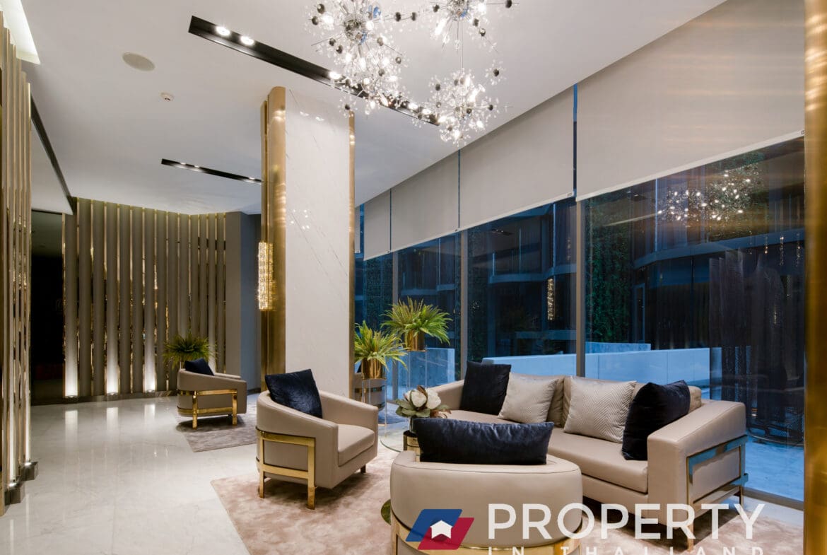 Thailand property for sale in Ashton Silom (Livingroom with Sofas)