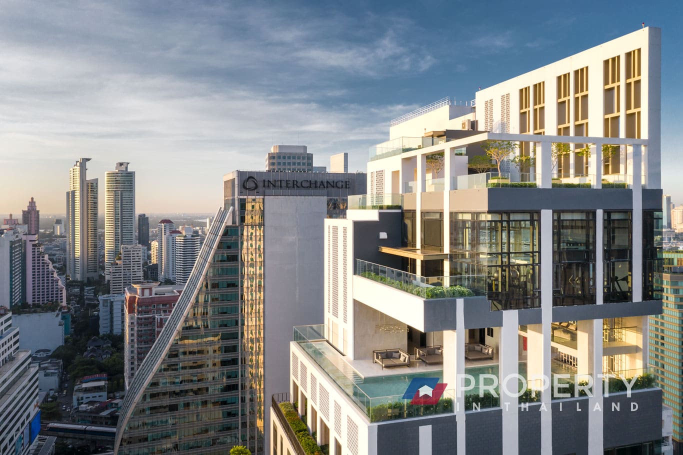 Thailand-property-for-sale-in-Bangkok-Muniq-Sukhumvit-23-Building-1