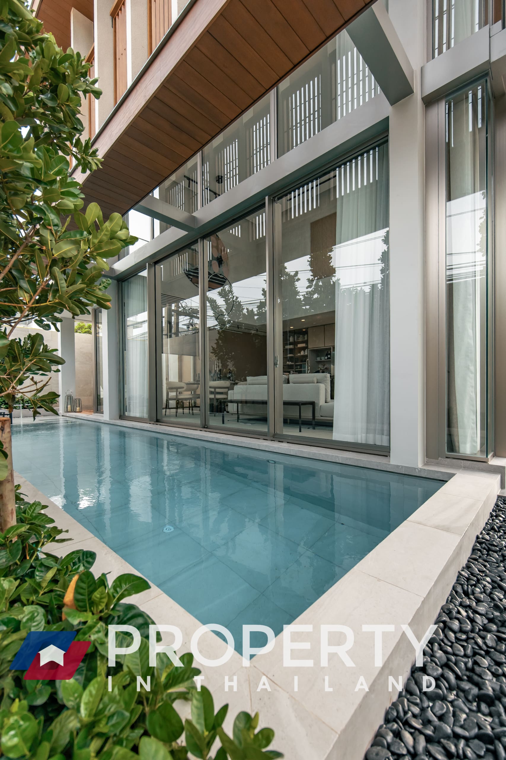 Vi Ari House for sale in thailand bangkok (POOL and House)