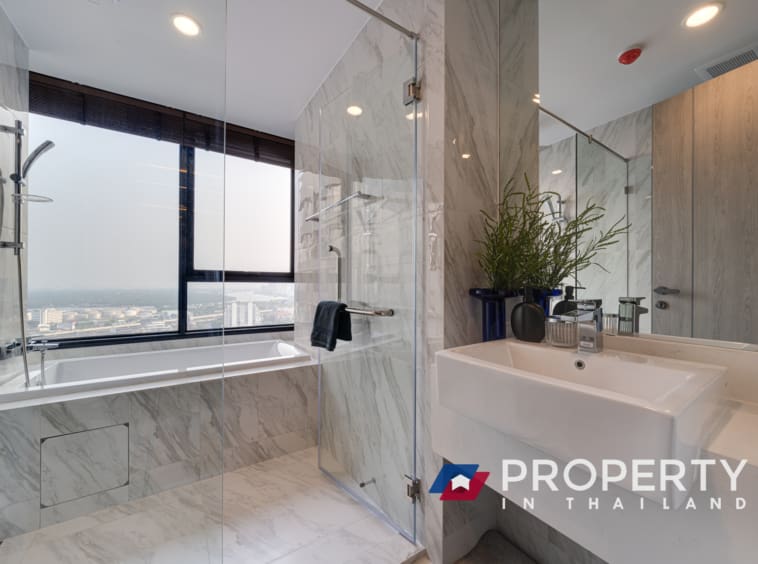 Bangkok Penthouse for sale in thailand CoCo Parc (Bathroom)