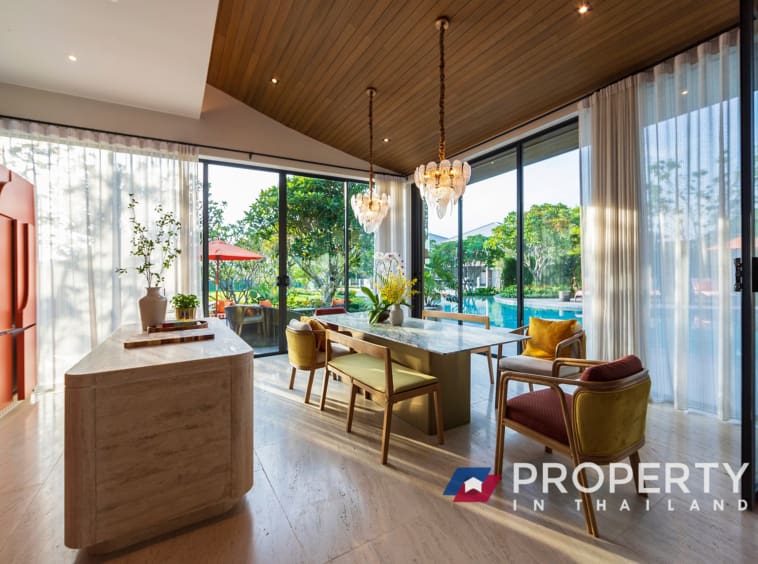 Burasiri Krungthep Kreetha Property For sale in thailand (Dining table in balcony)