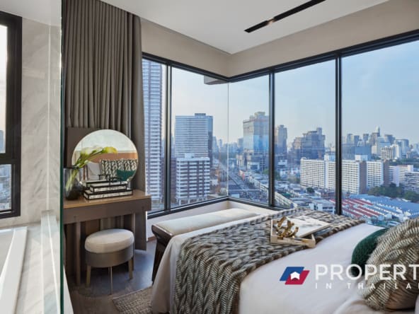 COCO-PARC Property for sale in thailand Bangkok (Bedroom with Glass Window)