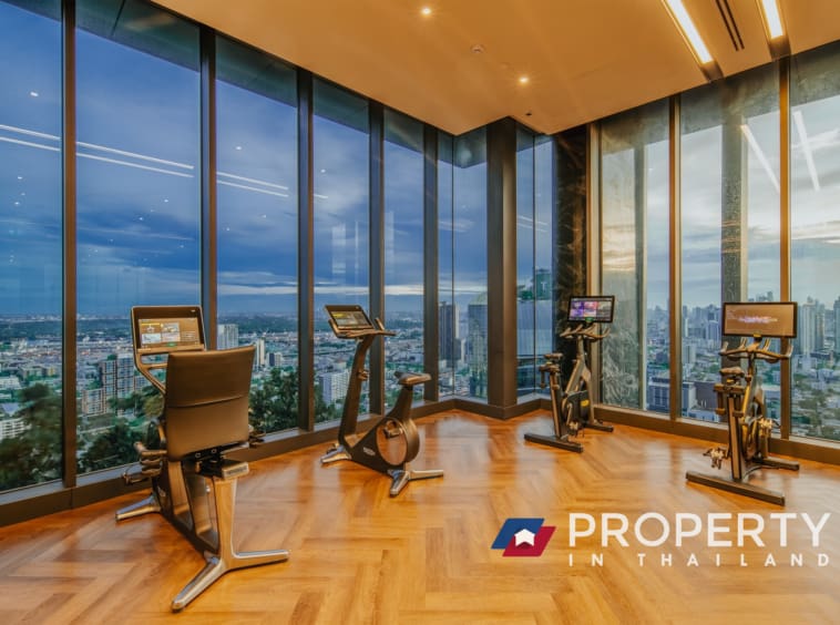 Condo for sale in thailand Bangkok Property HYDE Heritage Thonglor Gym with sky view