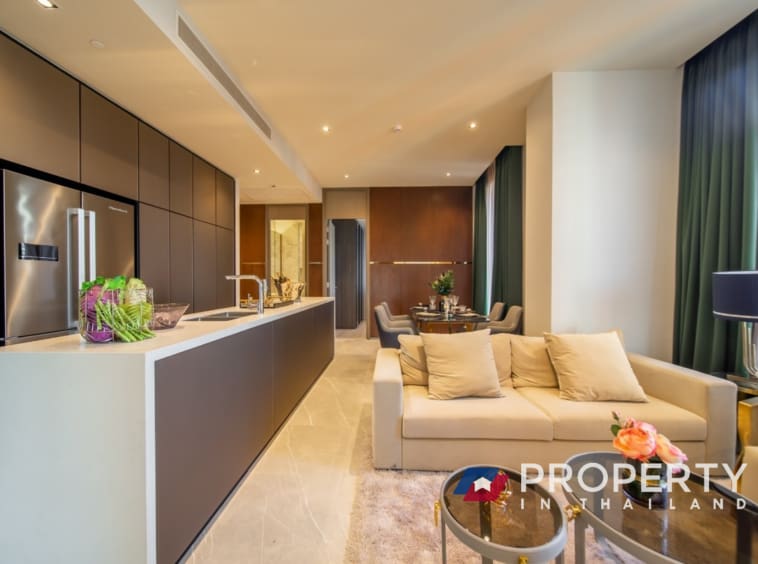 Condo for sale in thailand bangkok Kitchen and sofas