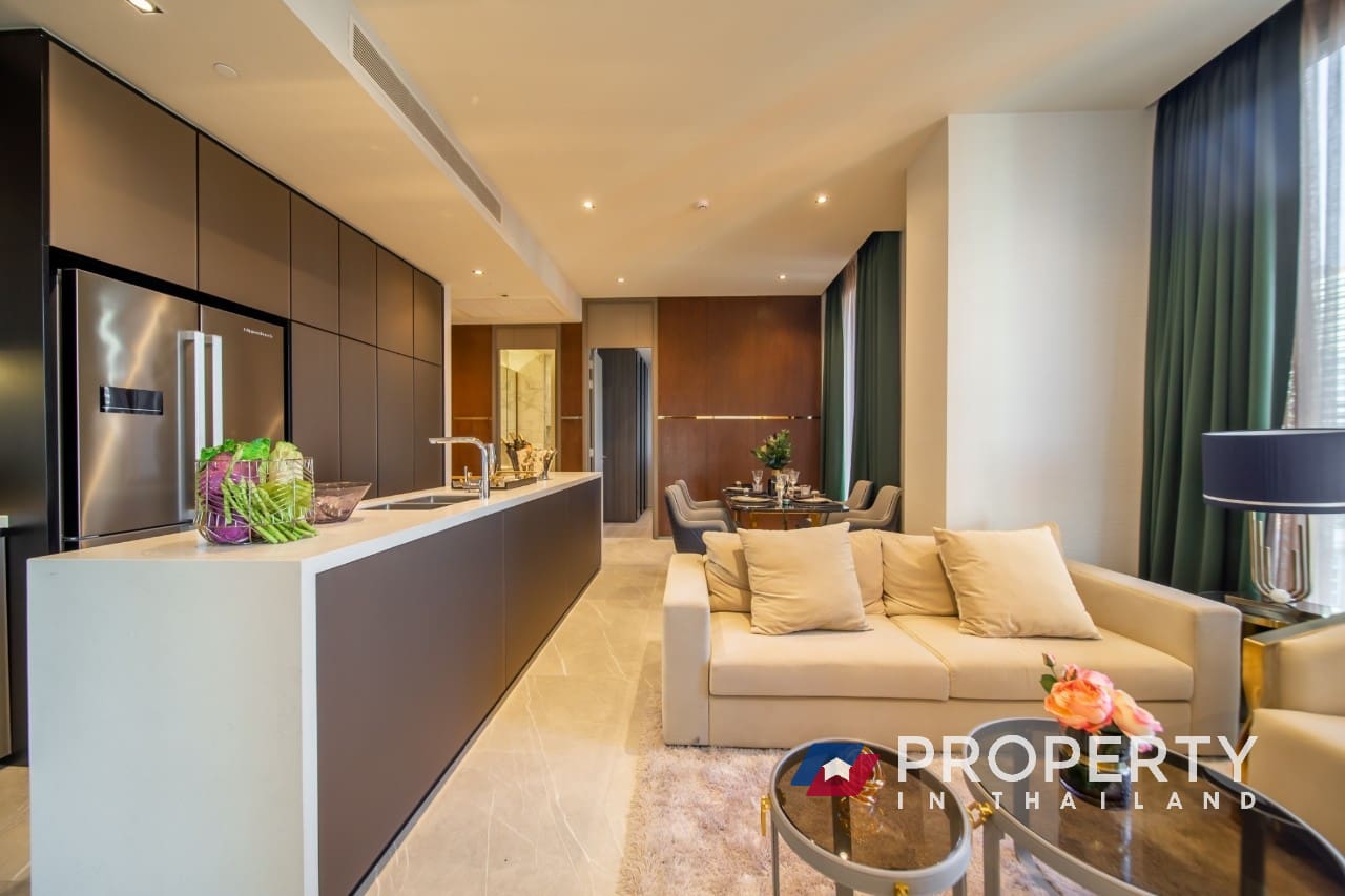 Condo for sale in thailand bangkok Kitchen and sofas