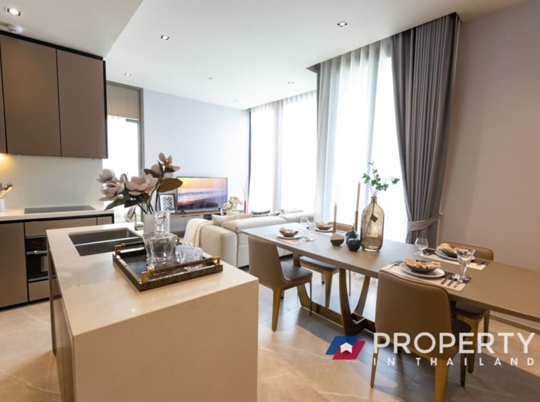 HYDE Heritage Thonglor Condo for sale in thailand Bangkok Kitchen and Table