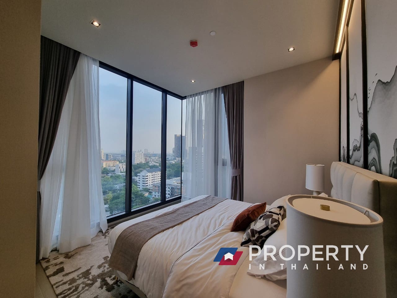 Property in thailand Condo for sale in HYDE Heritage Thonglor Bedroom