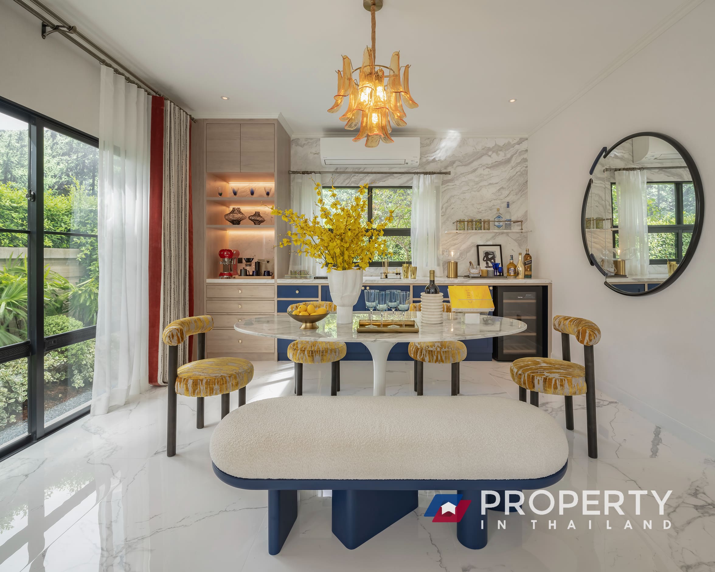 Property in thailand Realestate Setthasiri Tables and chairs