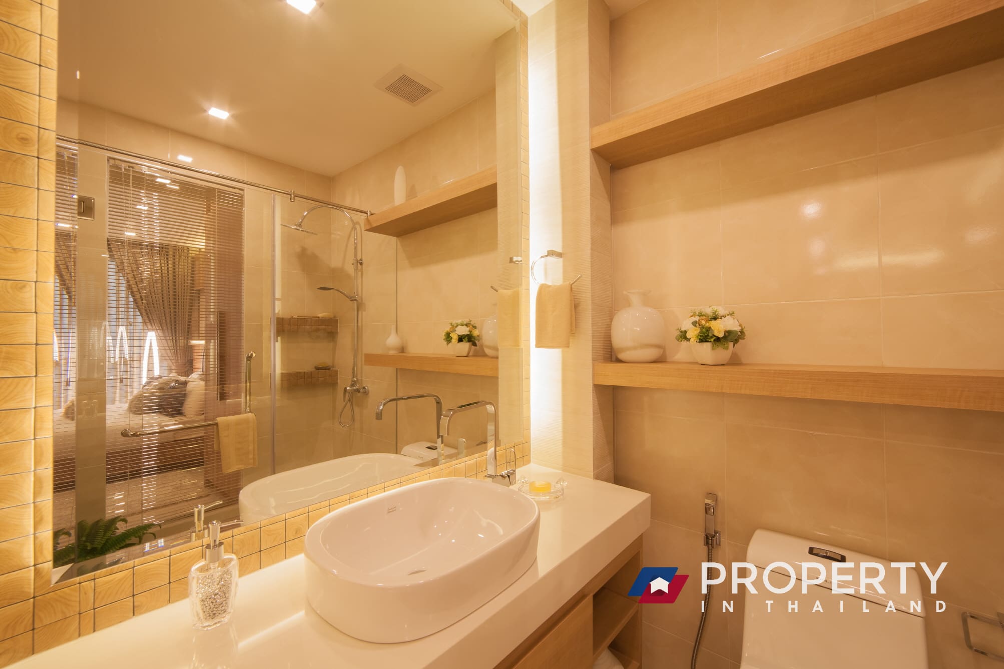 Thailand property for sale in Pattaya 2 bedrooms City Garden Tower bathroom