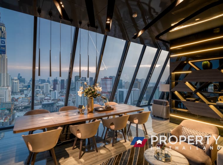 Thailand Condo for sale in Bangkok Ideo Mobi Rangnam Sky view with sofa interior