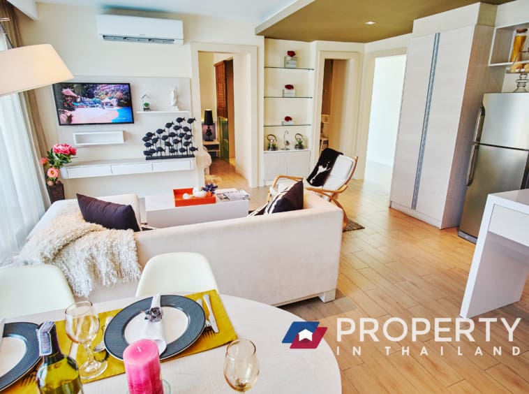 2 Bedroom Condo for sale in thailand Chon Buri Seven Seas Condo Resort Livingroom