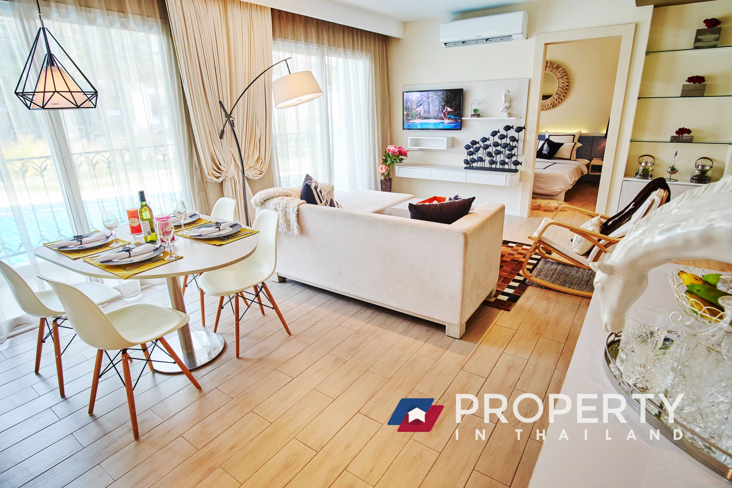 Seven Seas Condo Resort Property for sale in thailand Chon Buri Livingroom